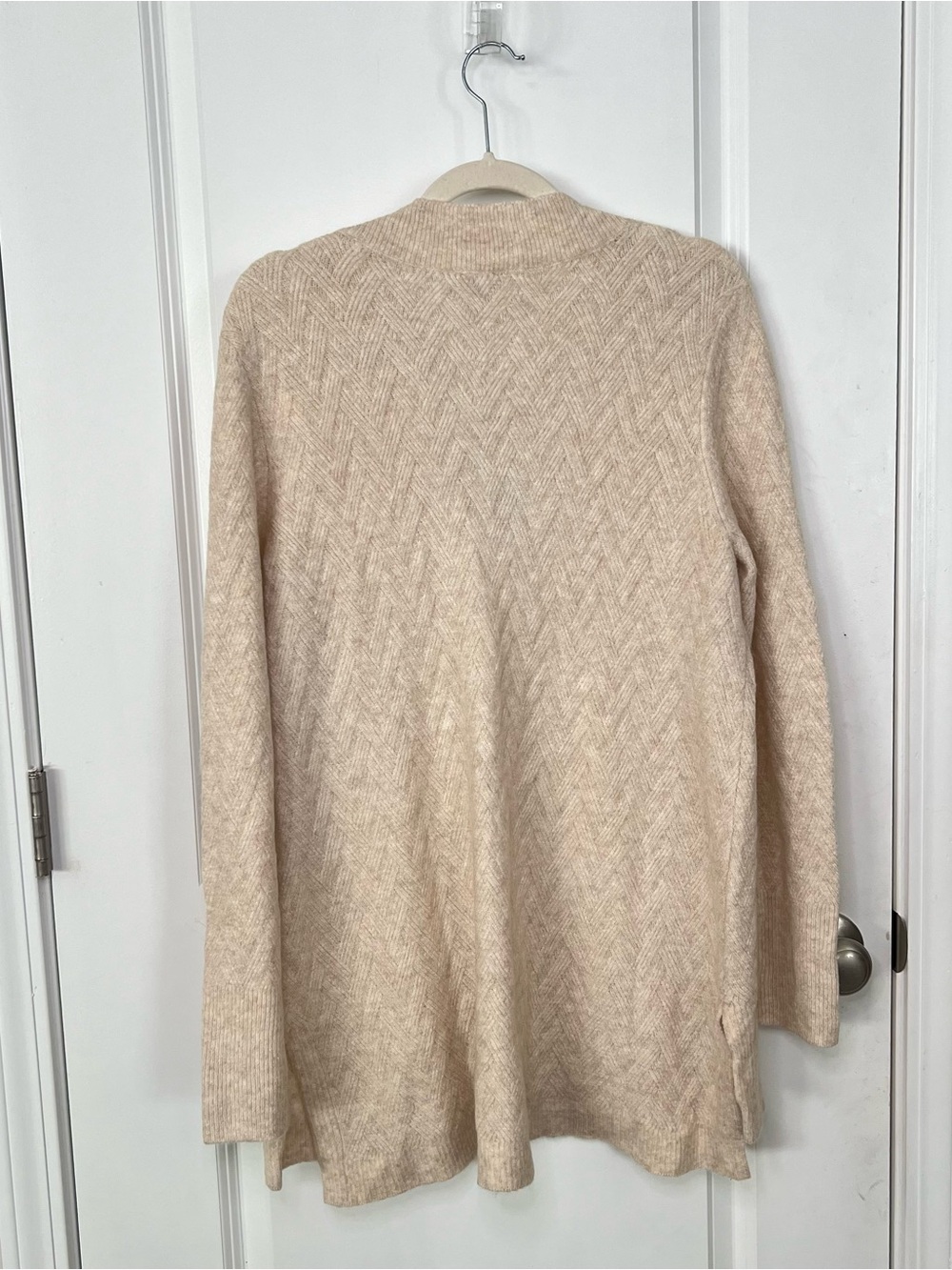 Chicos V Neck Chevron Women’s Knit Sweater Tunic Cream Sz 2~ L Career Casual - Picture 2 of 8